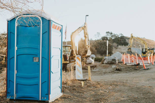 Best Portable restroom trailer rental  in Escanaba, MI